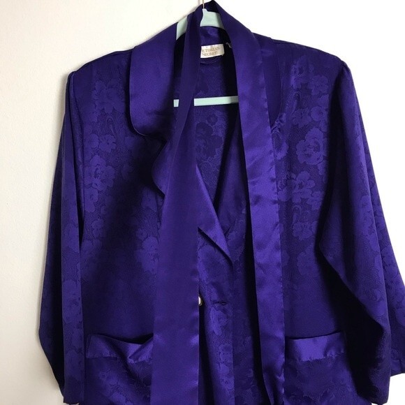 Victoria Secret Gold Tag Vintage Robe- Purple Floral- Shoulder pads- Size Small - Picture 7 of 8